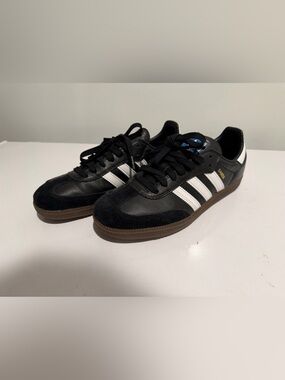 adidas Samba Sneakers - Black/White with Gum Sole